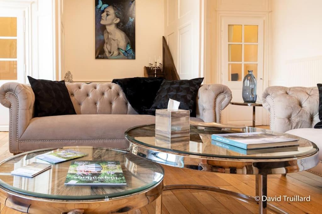 Suites Mana - Matahina Avec Vue Superbe Sur La Place Ducale Et Parking Prive Inclus Charleville-Mézières Exteriör bild